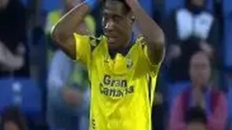 《利物浦盛情邀约，赫拉芬贝赫心情大好！续约谈判暂无动静，未来走向引热议》